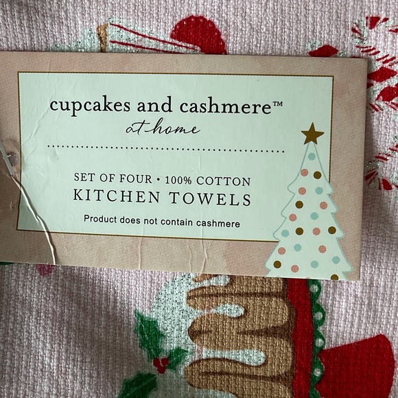 Cupcakes & Cashmere Festive Kitchen Towels - Pink and Green - Picture 2 of 7